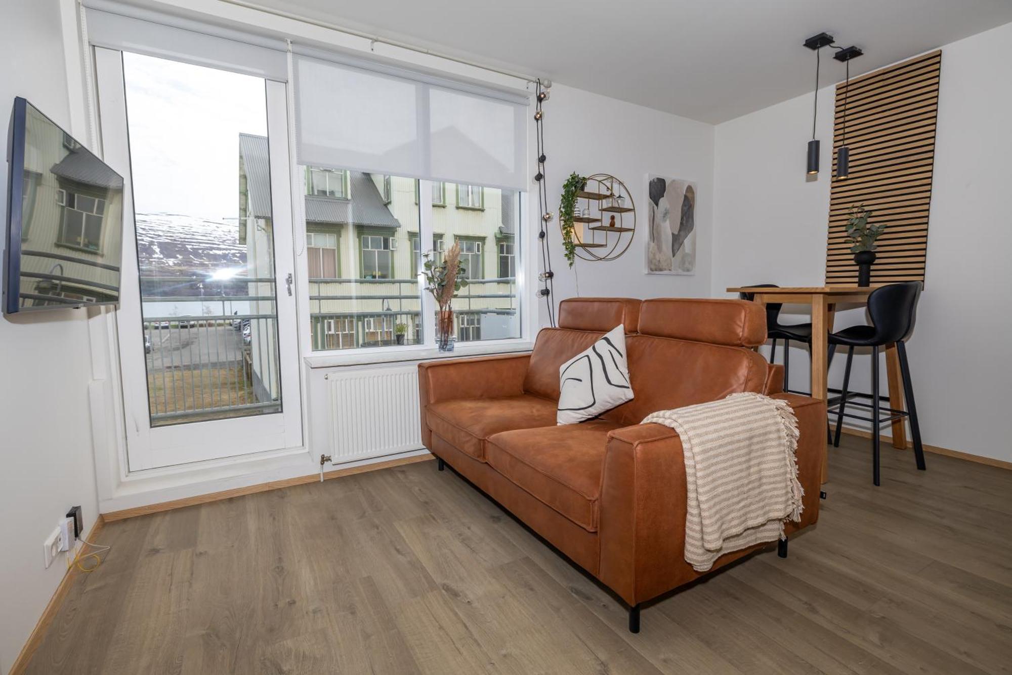 Charming Deluxe Apartment Ακουρέιρι Δωμάτιο φωτογραφία