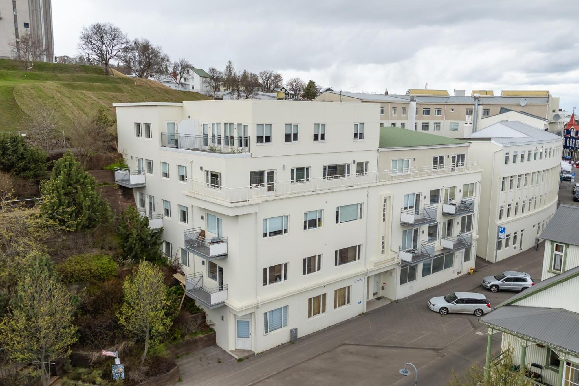 Charming Deluxe Apartment Ακουρέιρι Δωμάτιο φωτογραφία